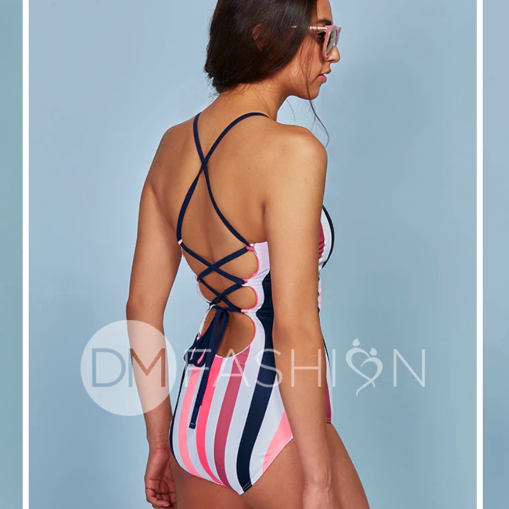 👙🤍DM Fashion Swimsuit🤍🩱(Lace Up One Piece)